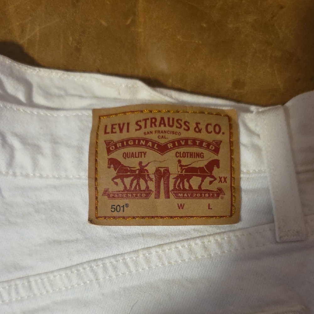 Levi's White Denim Cutoff Shorts - Picture 12 of 16